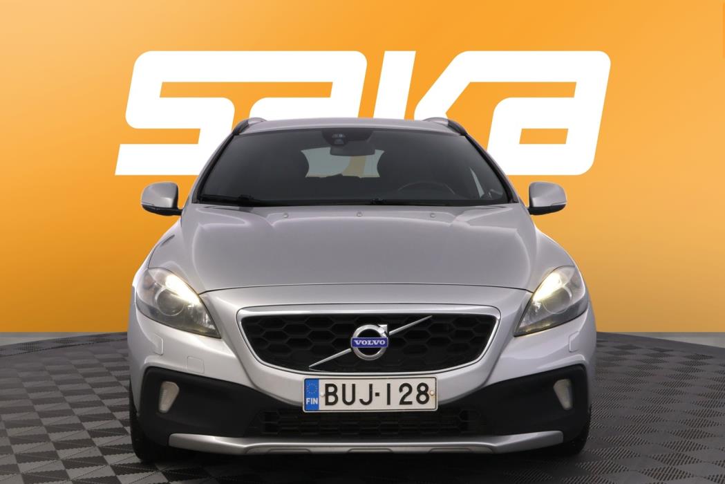 VOLVO V40 Cross Country 2015