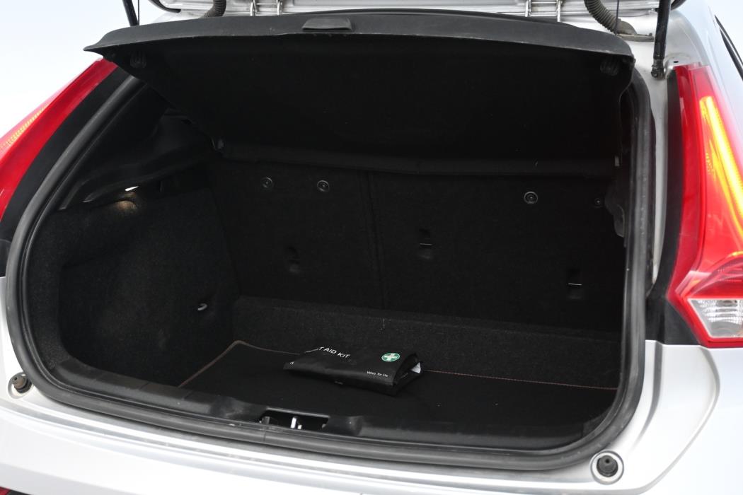 VOLVO V40 Cross Country 2015