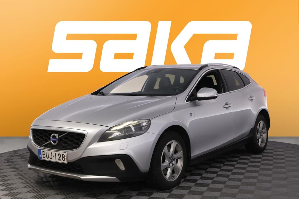 VOLVO V40 Cross Country 2015