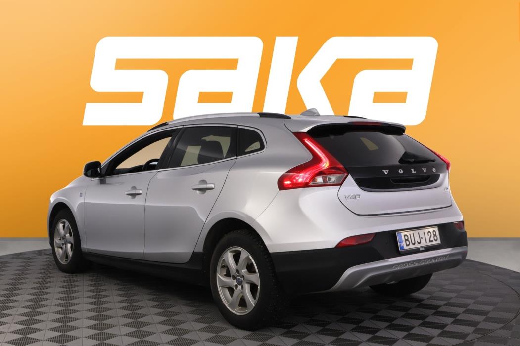 VOLVO V40 Cross Country 2015