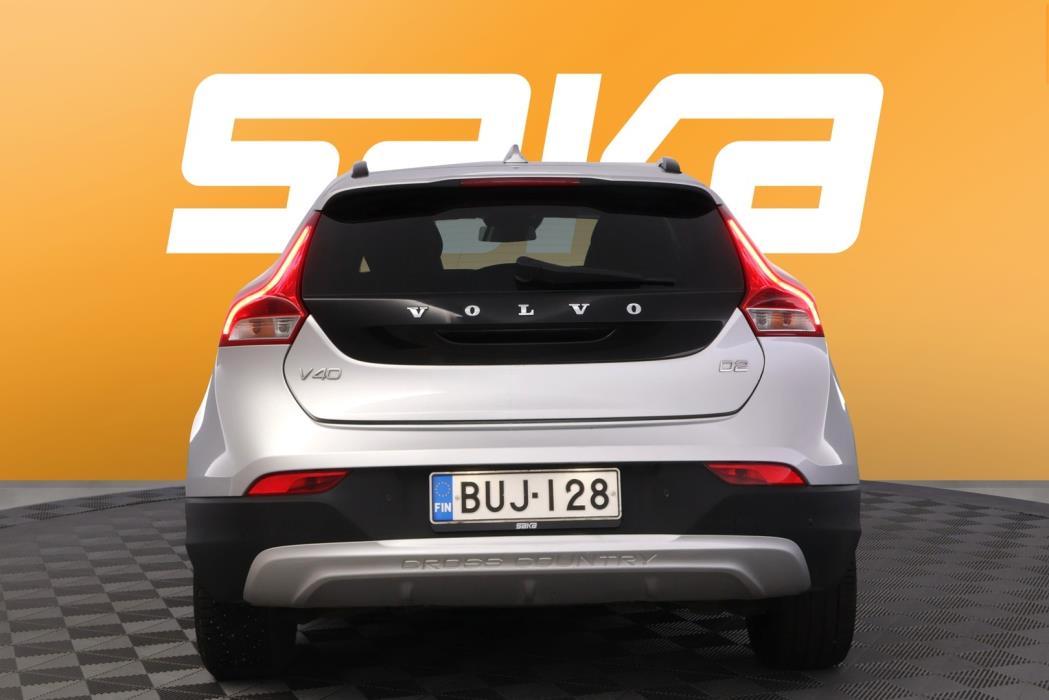 VOLVO V40 Cross Country 2015