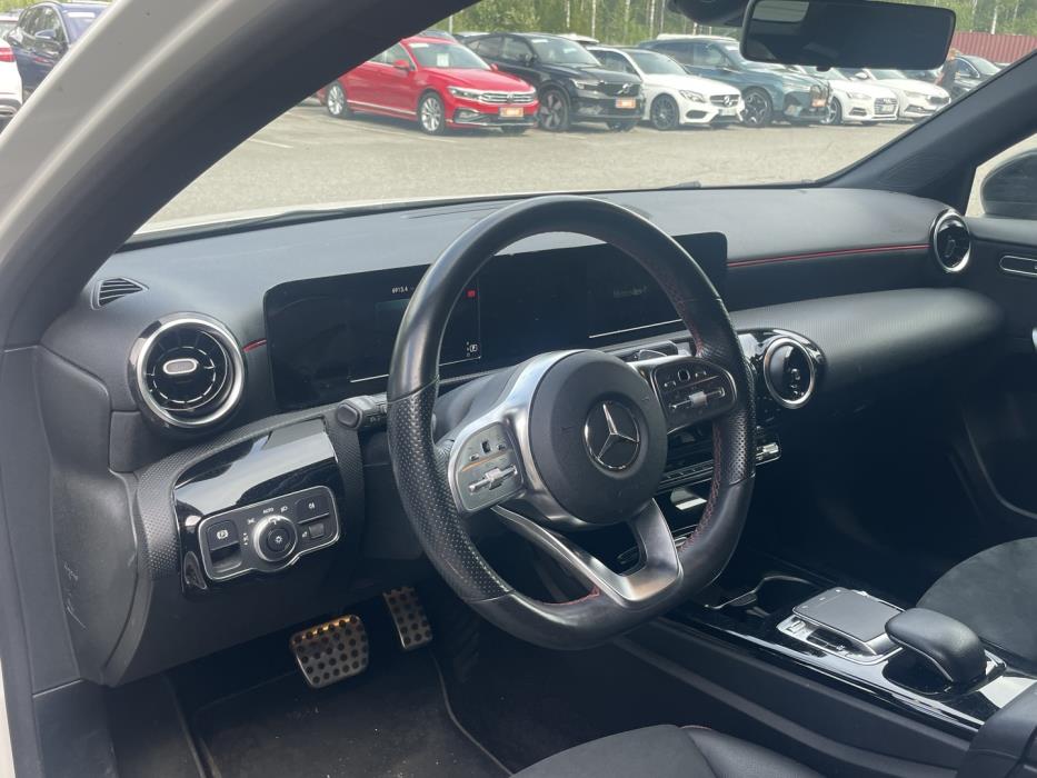 MERCEDES-BENZ A 2019
