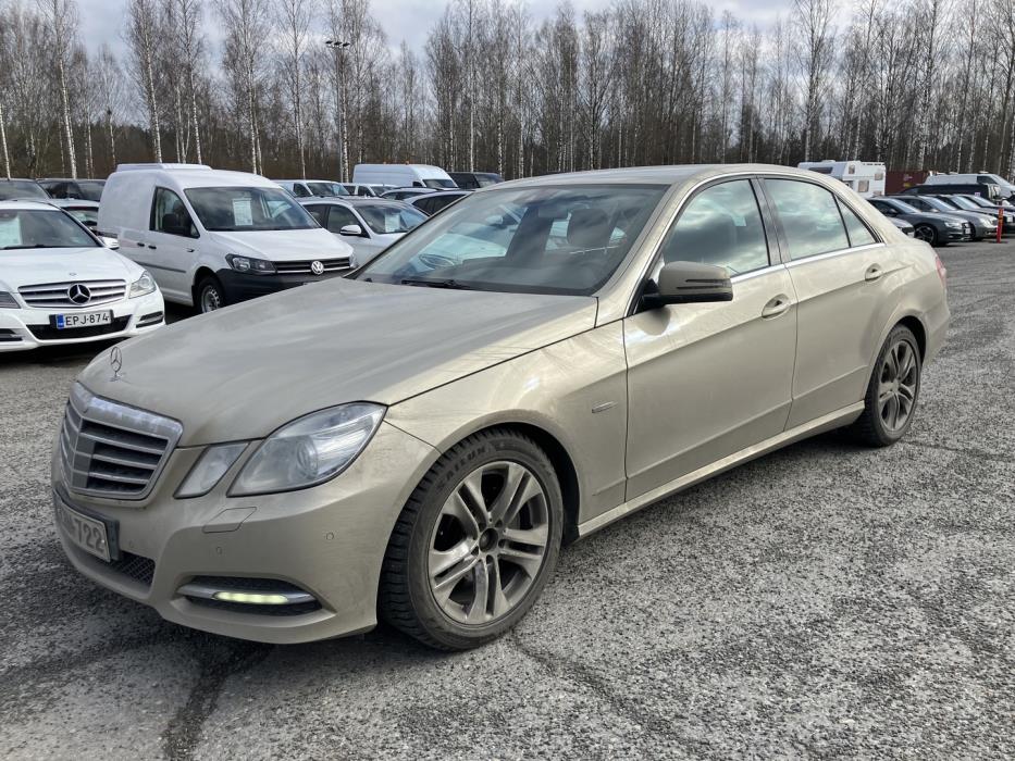 MERCEDES-BENZ E 2010