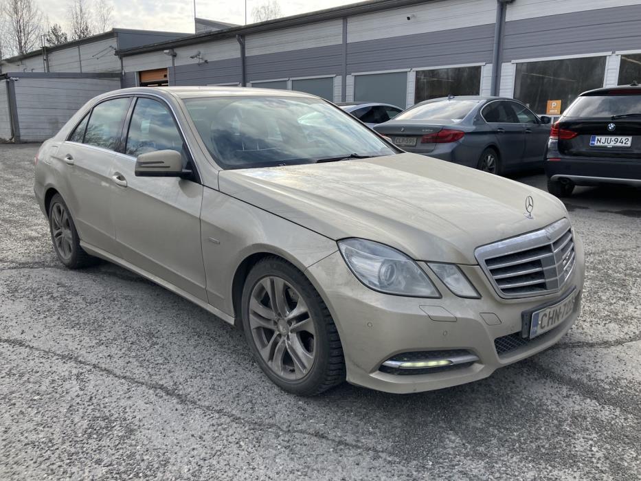 MERCEDES-BENZ E 2010