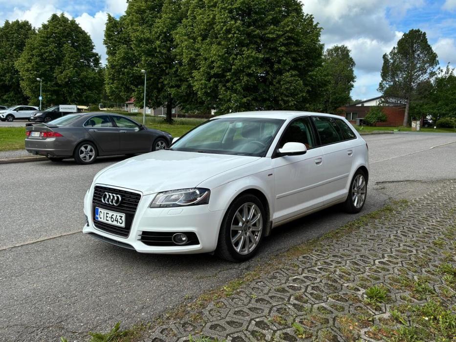 AUDI A3 2012