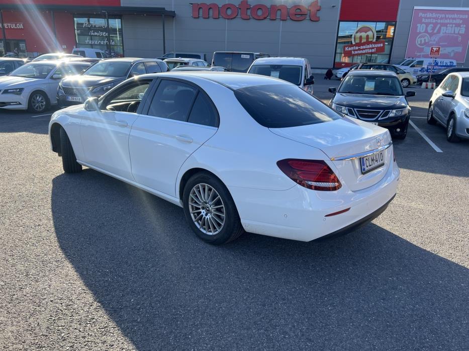MERCEDES-BENZ E 2018