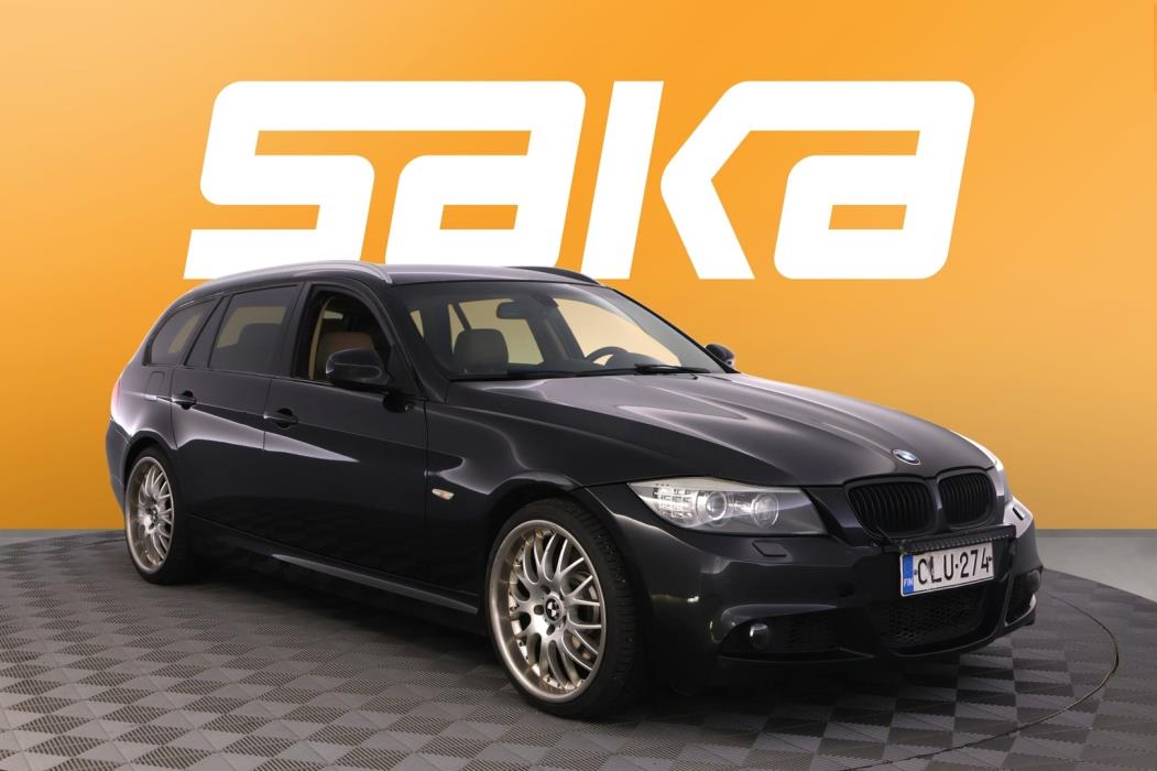 BMW 330 2011