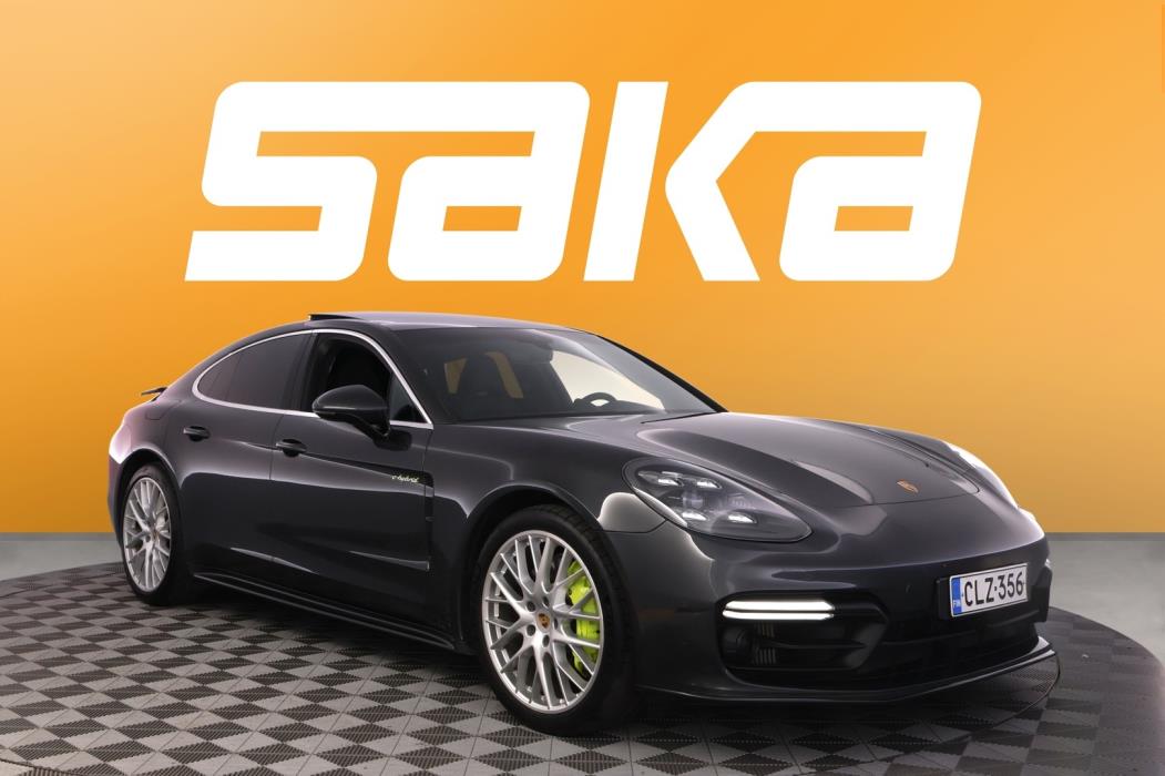 PORSCHE Panamera 2017