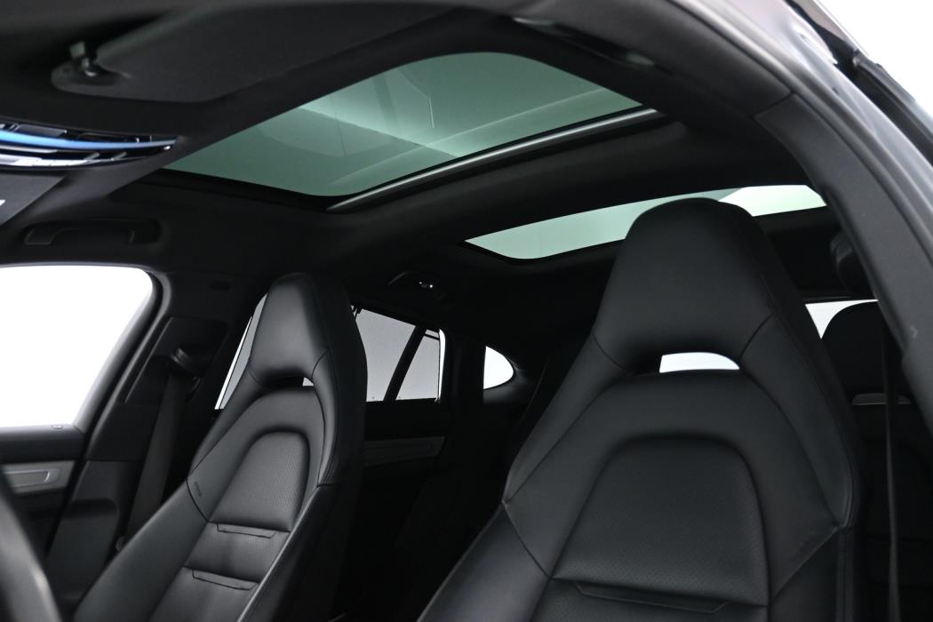 PORSCHE Panamera 2017