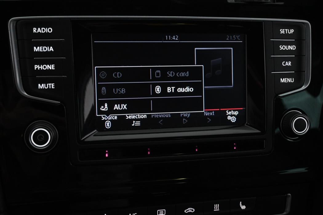 VOLKSWAGEN Golf 2015