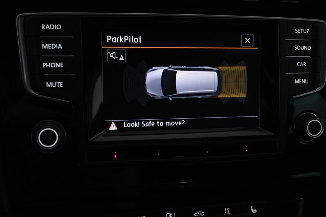 VOLKSWAGEN Golf 2015