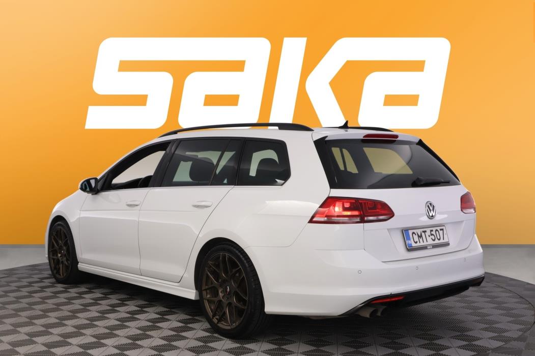VOLKSWAGEN Golf 2015
