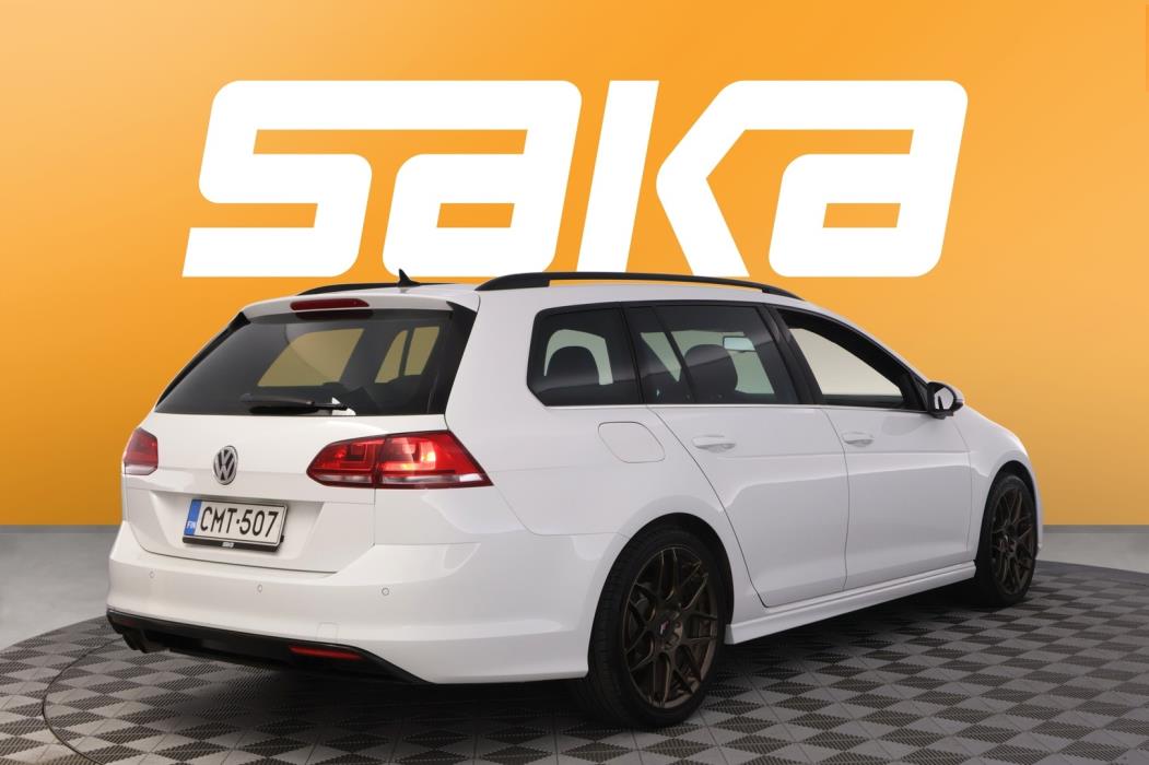VOLKSWAGEN Golf 2015