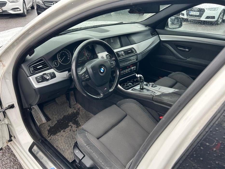 BMW 520 2011