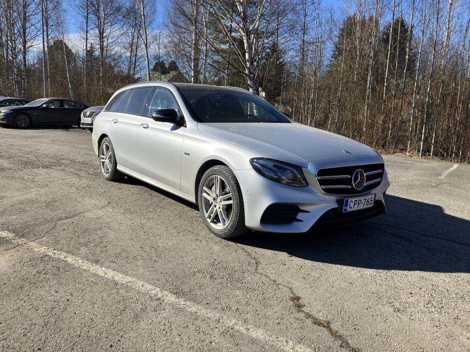 MERCEDES-BENZ E 2020