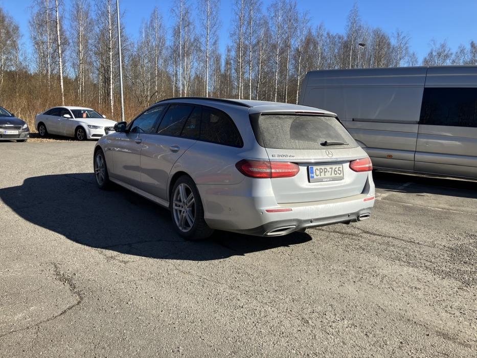 MERCEDES-BENZ E 2020