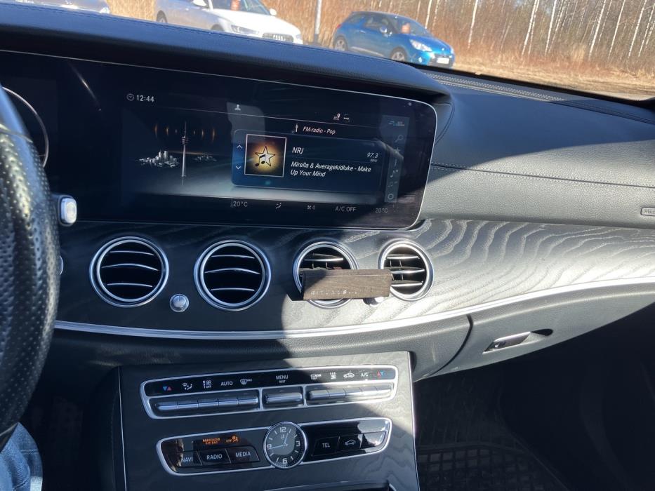 MERCEDES-BENZ E 2020