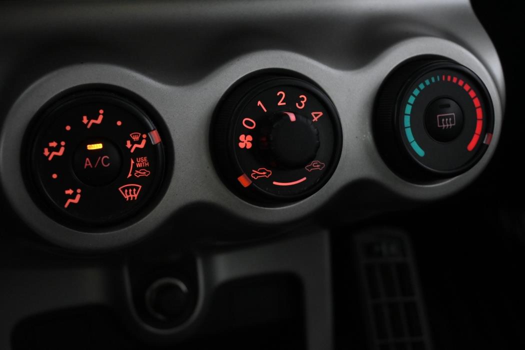 TOYOTA Urban Cruiser 2009