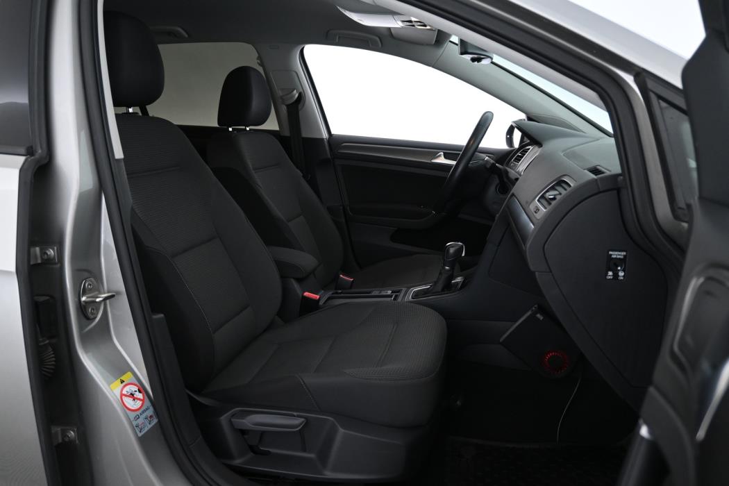 VOLKSWAGEN Golf 2013