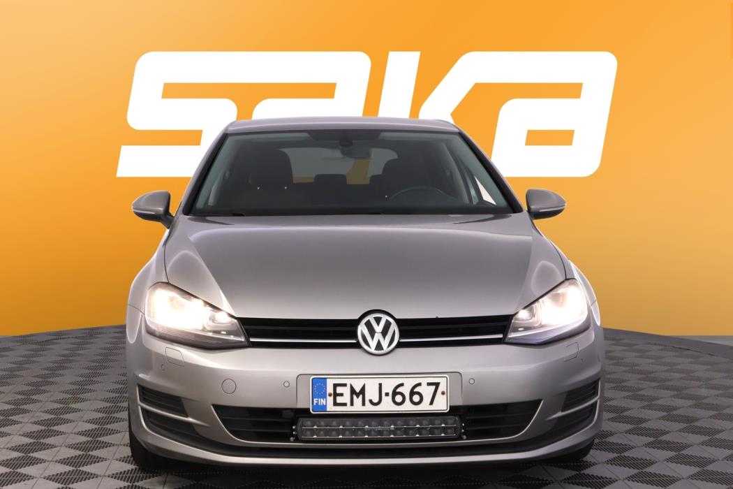 VOLKSWAGEN Golf 2013