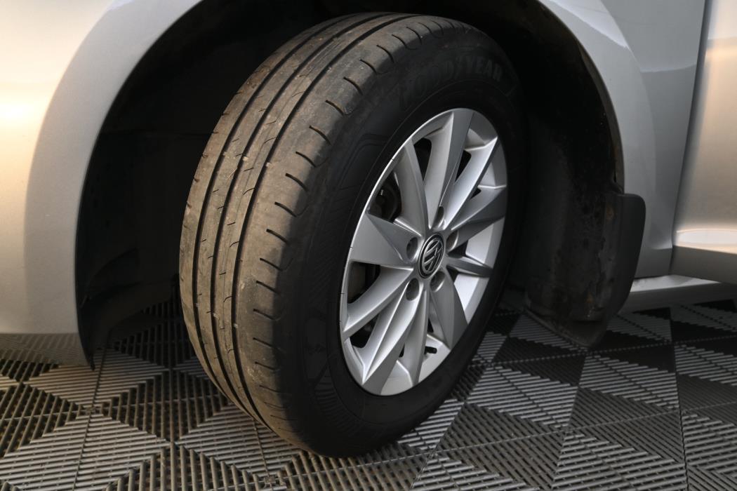 VOLKSWAGEN Golf 2013