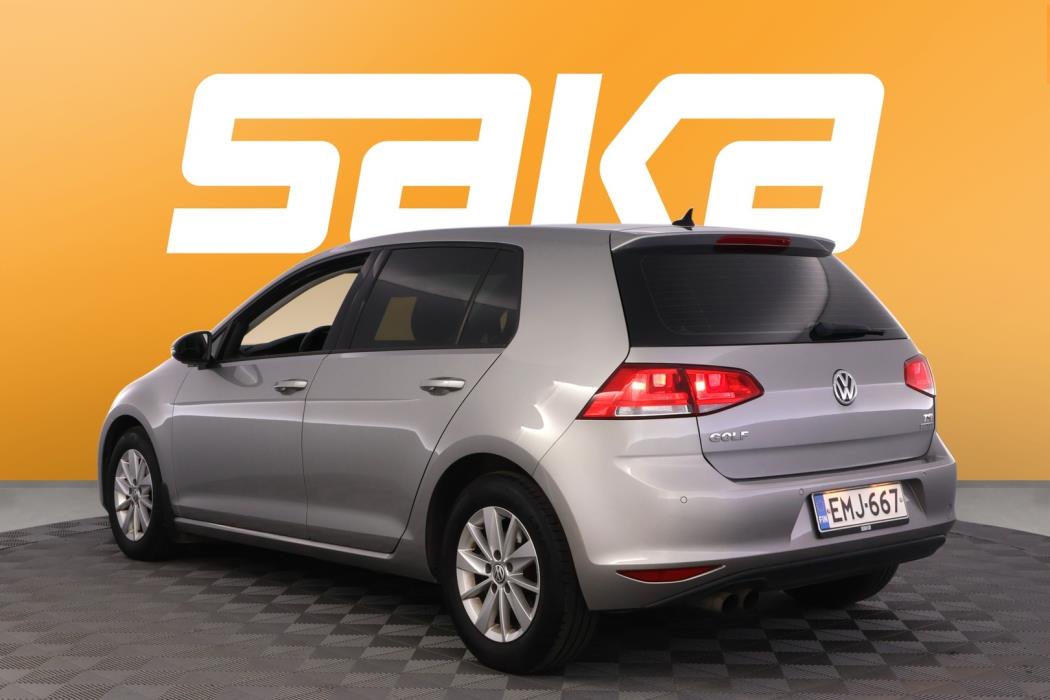 VOLKSWAGEN Golf 2013
