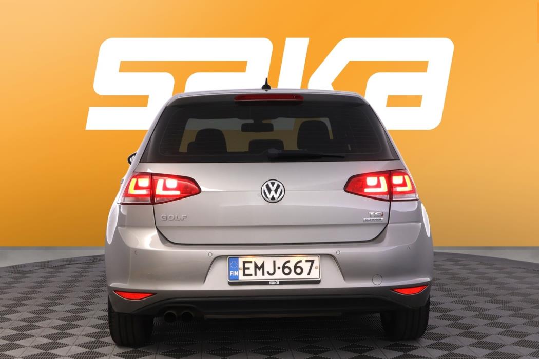 VOLKSWAGEN Golf 2013