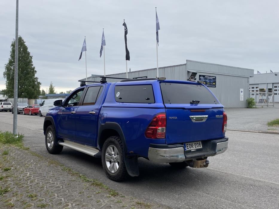 TOYOTA Hilux 2017