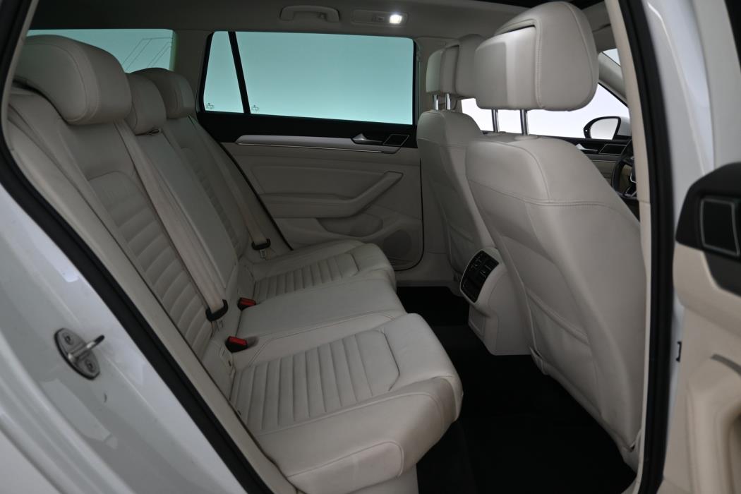 VOLKSWAGEN Passat 2018