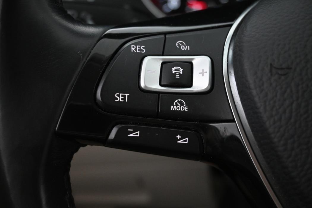 VOLKSWAGEN Passat 2018