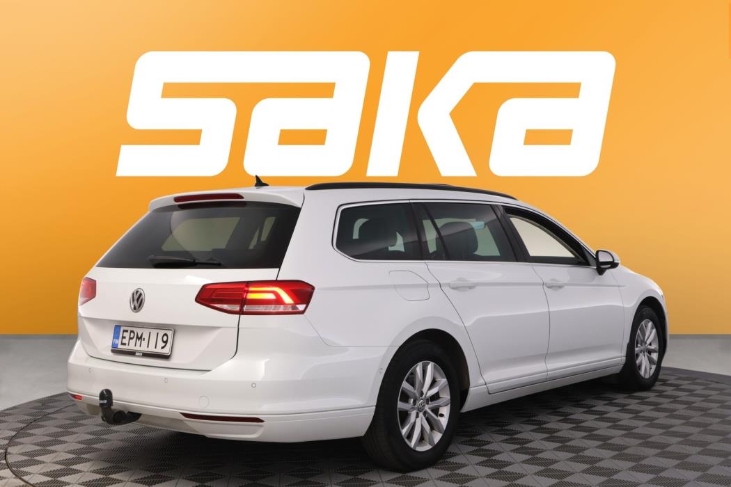 VOLKSWAGEN Passat 2018