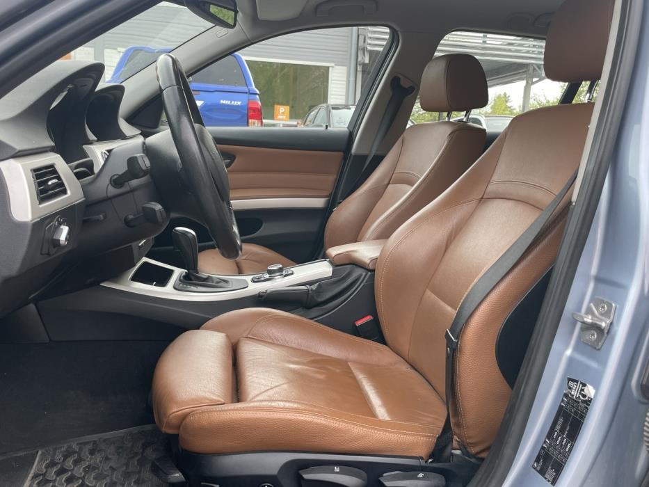 BMW 320 2011