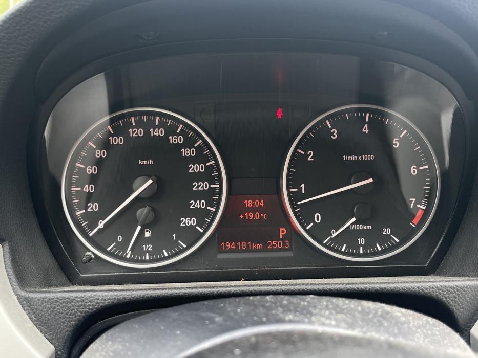 BMW 320 2011
