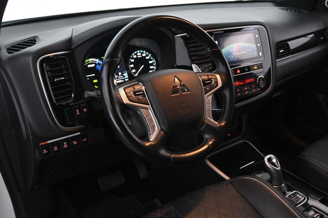 MITSUBISHI Outlander PHEV 2019