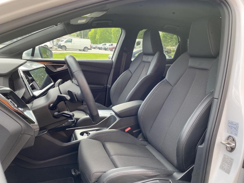 AUDI Q4 e-tron 2023