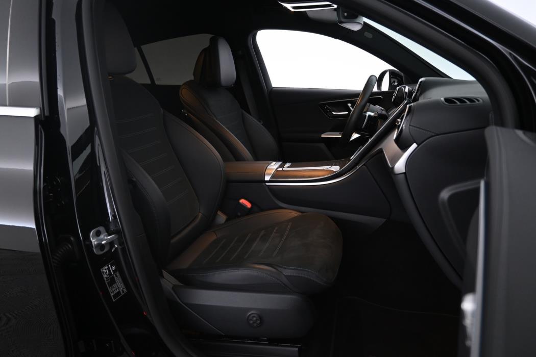 MERCEDES-BENZ GLC 2024