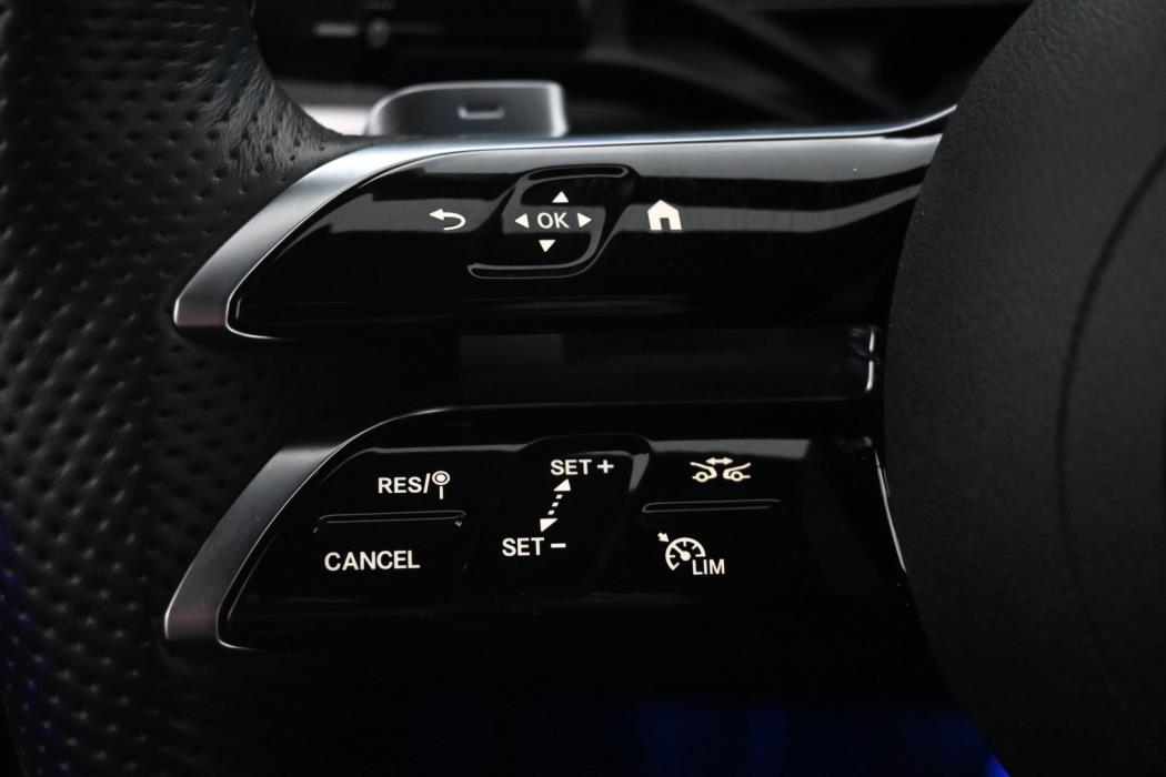 MERCEDES-BENZ GLC 2024