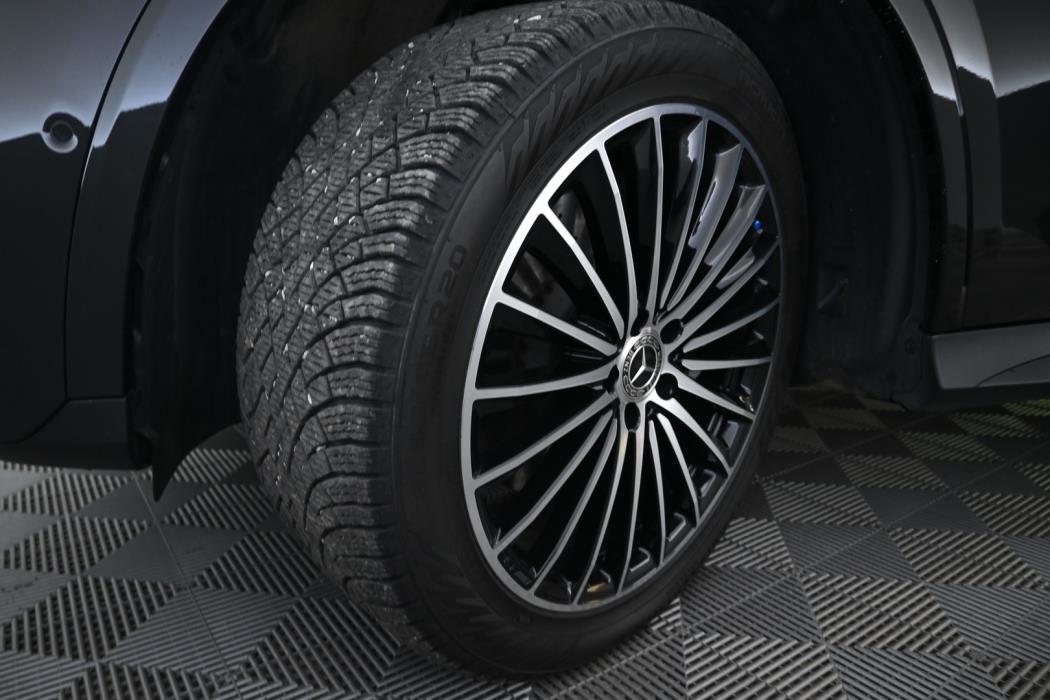 MERCEDES-BENZ GLC 2024