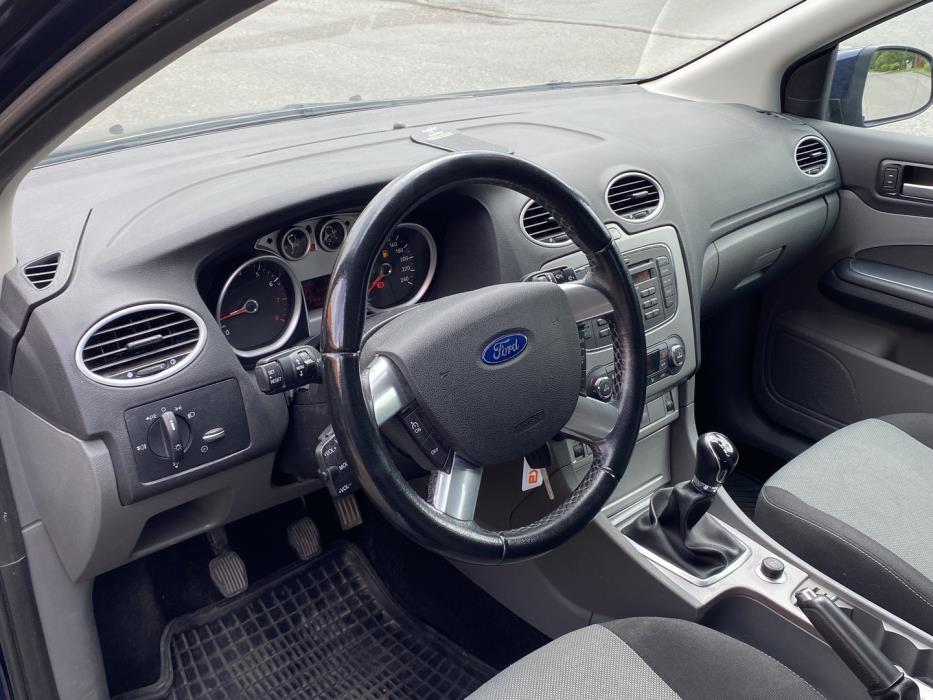 FORD Focus 2011