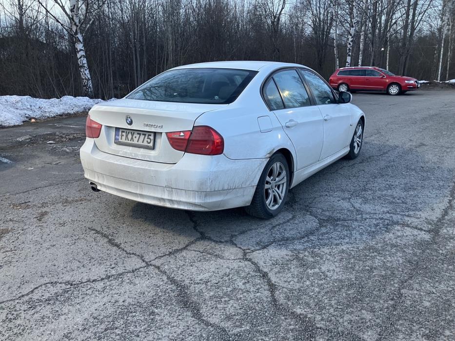 BMW 318 2009