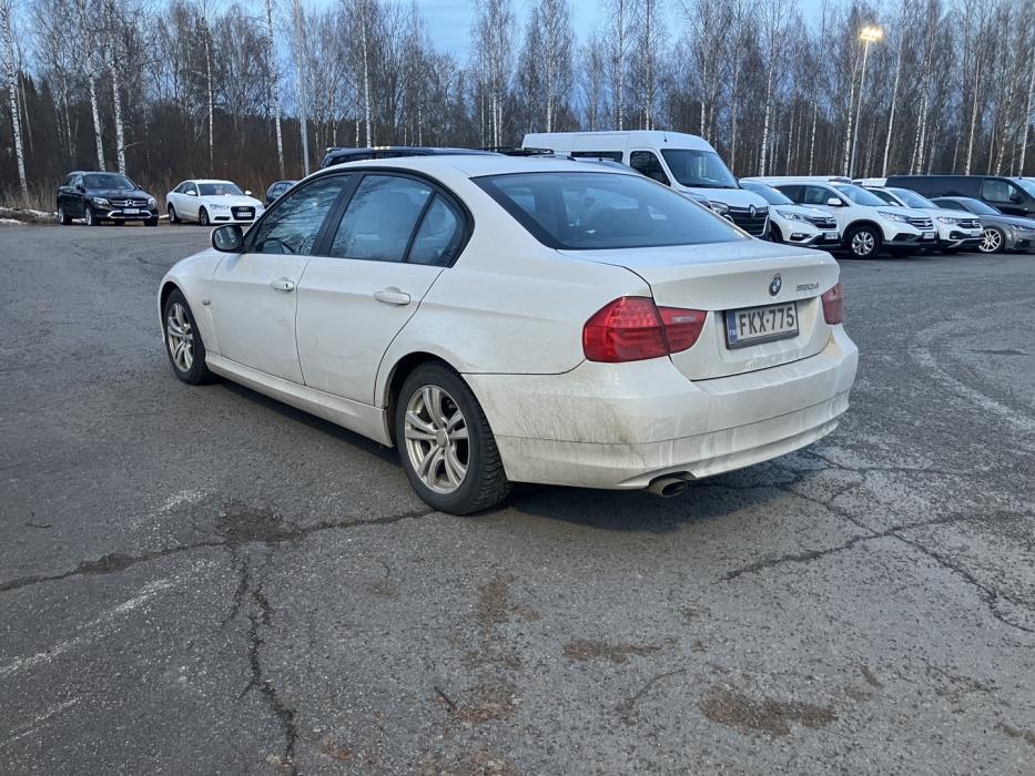 BMW 318 2009
