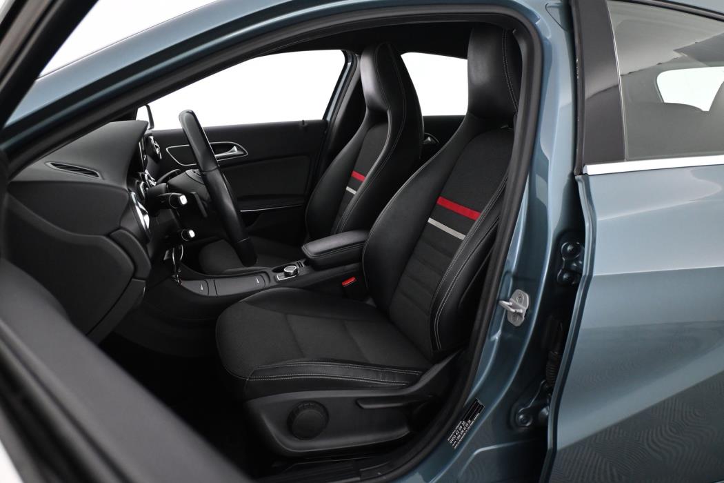 MERCEDES-BENZ A 2014