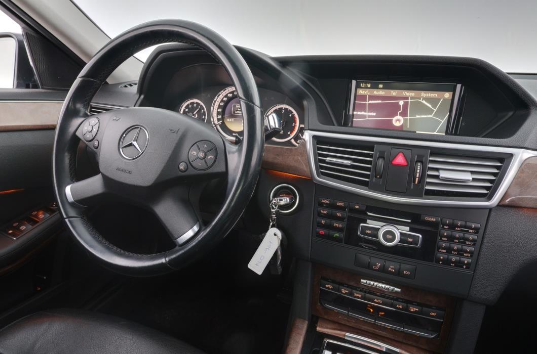 MERCEDES-BENZ E 2012