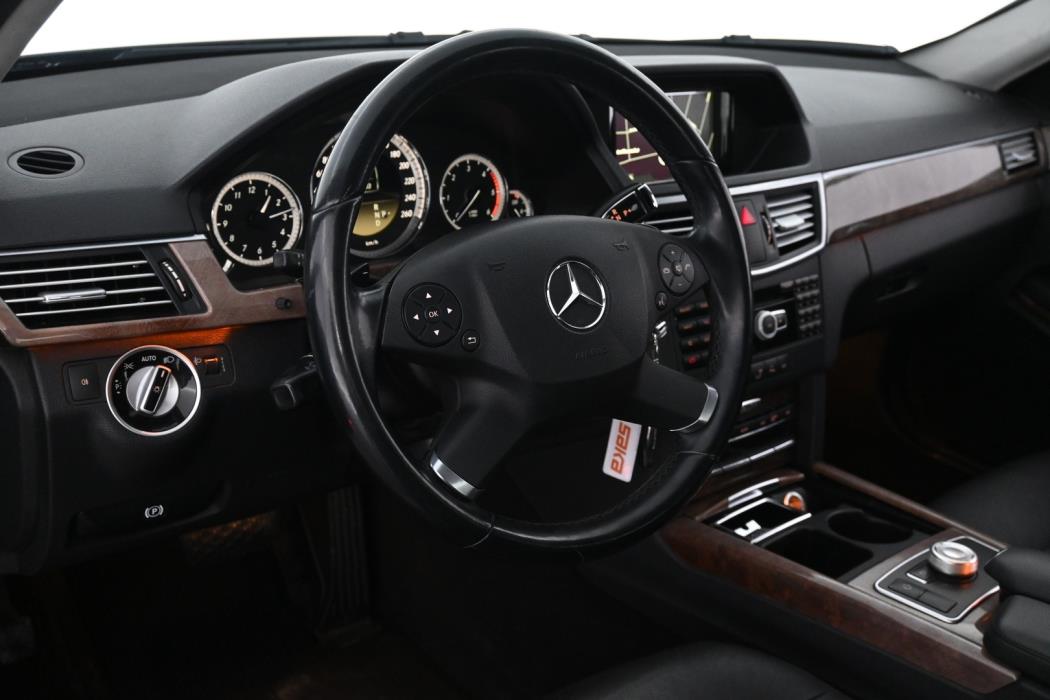 MERCEDES-BENZ E 2012