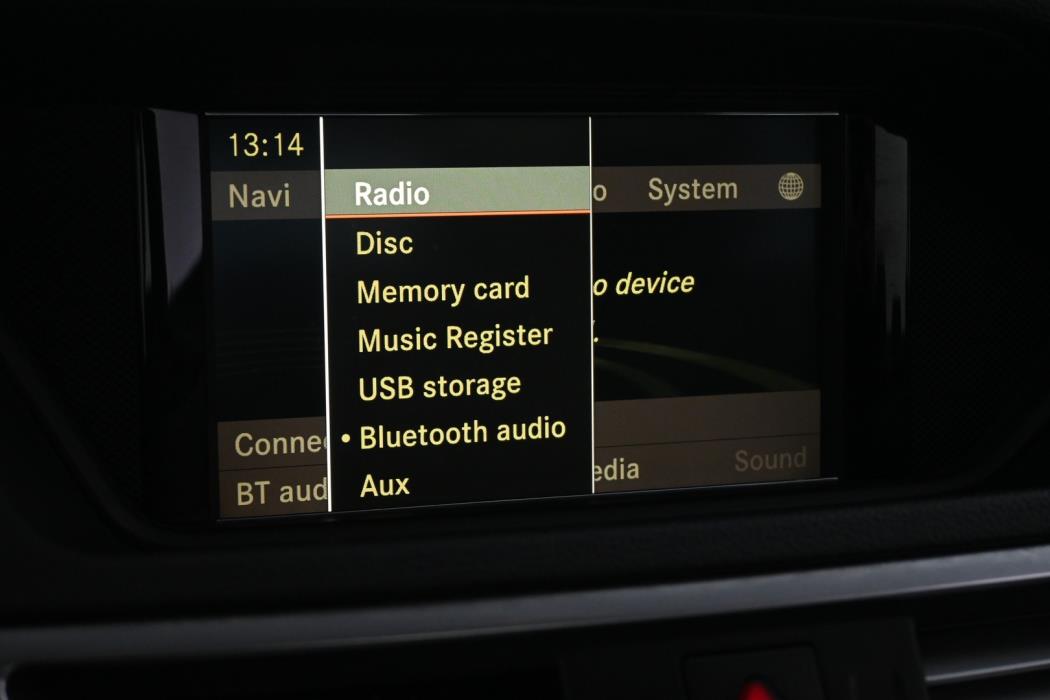 MERCEDES-BENZ E 2012