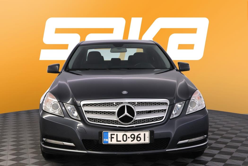 MERCEDES-BENZ E 2012