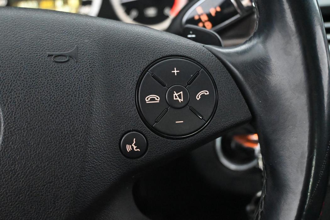 MERCEDES-BENZ E 2012