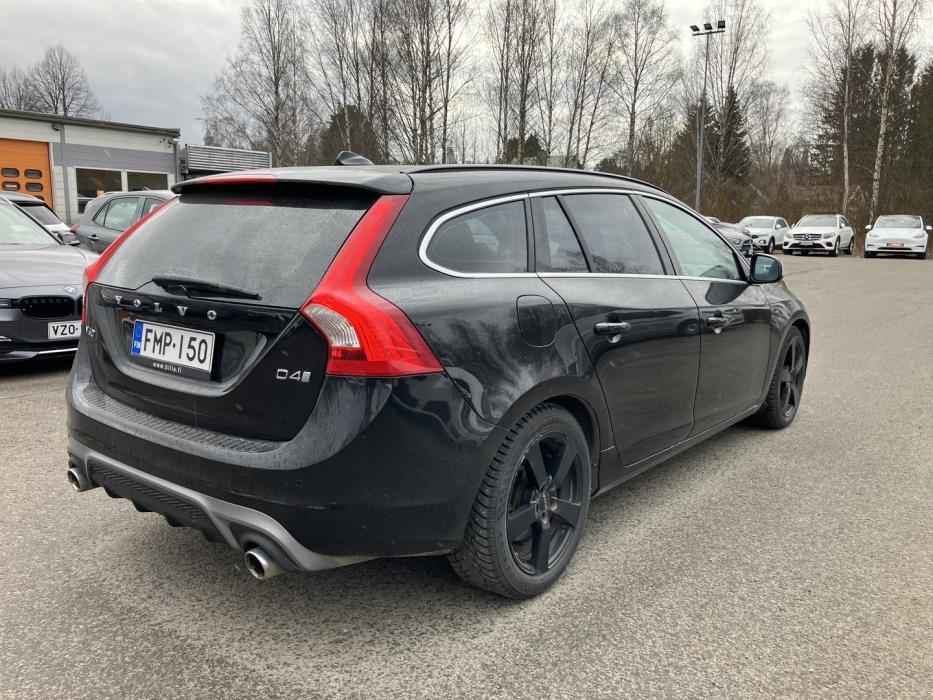 VOLVO V60 2018