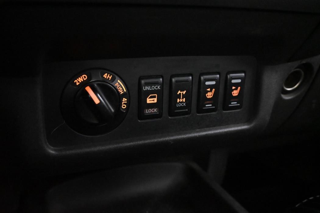 NISSAN Navara 2008