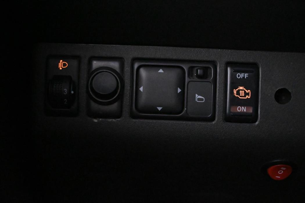 NISSAN Navara 2008